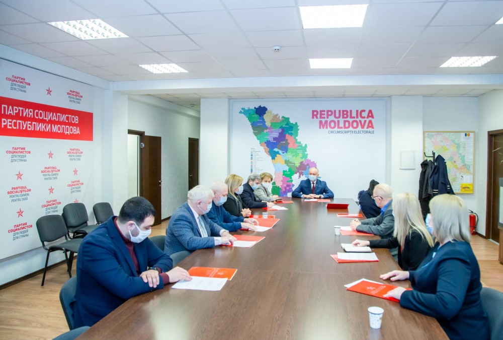 Ultima Oră // Executivul Politic al PSRM a decis astăzi să dea mandat deplin fracțiunii parlamentare a partidului. Acțiunile care urmează a fi întreprinse